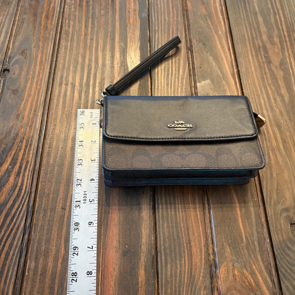 Coach Flap Phone Wallet/Wristlet Crossbody Mini Bag Clutch - Picture 2 of 11